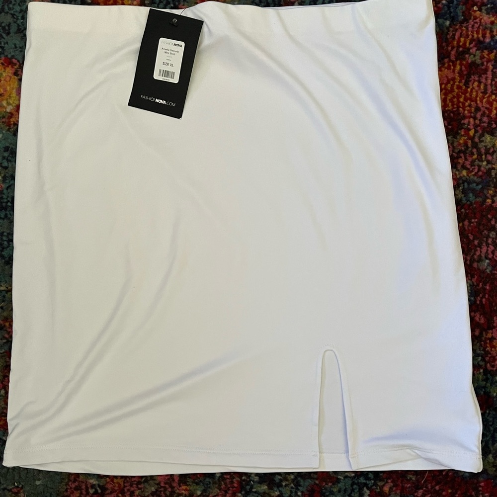 White stretchy mini skirt